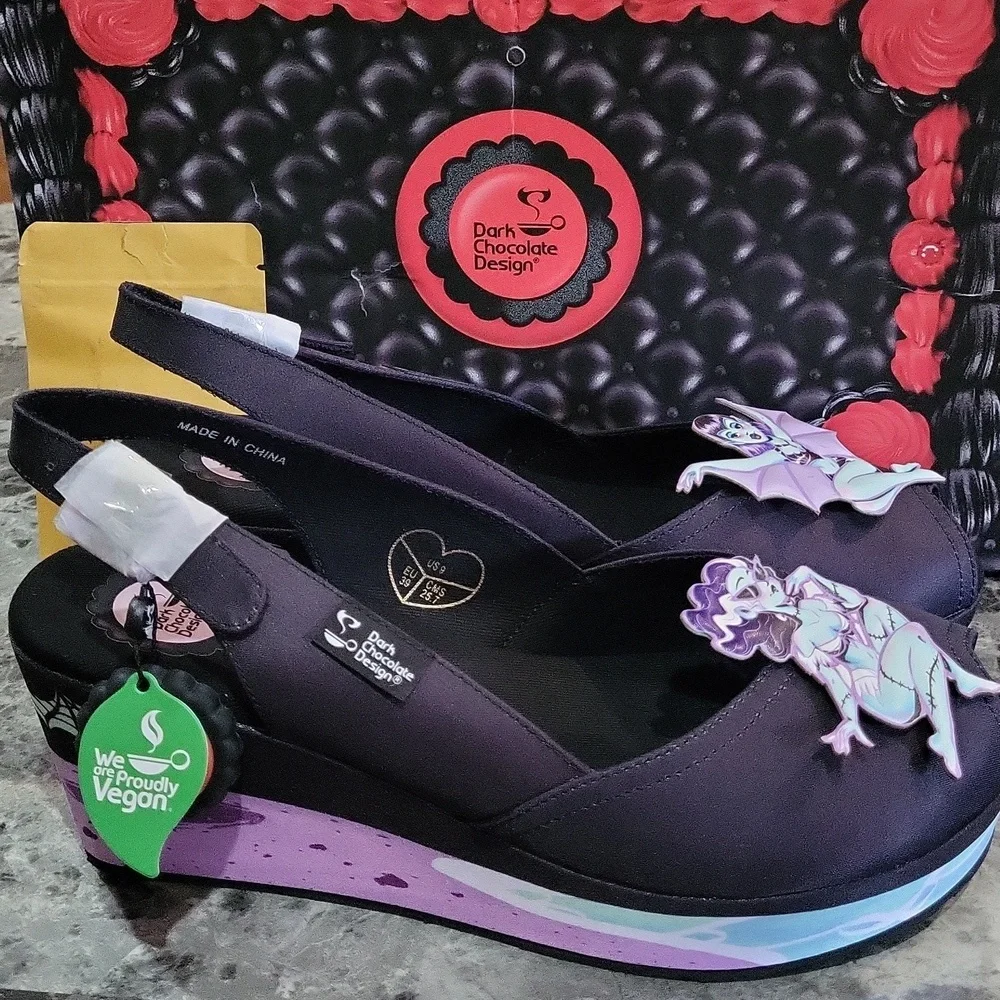 Dark Chocolate Design Beach Ghouls Sandal - Picture 9 of 16